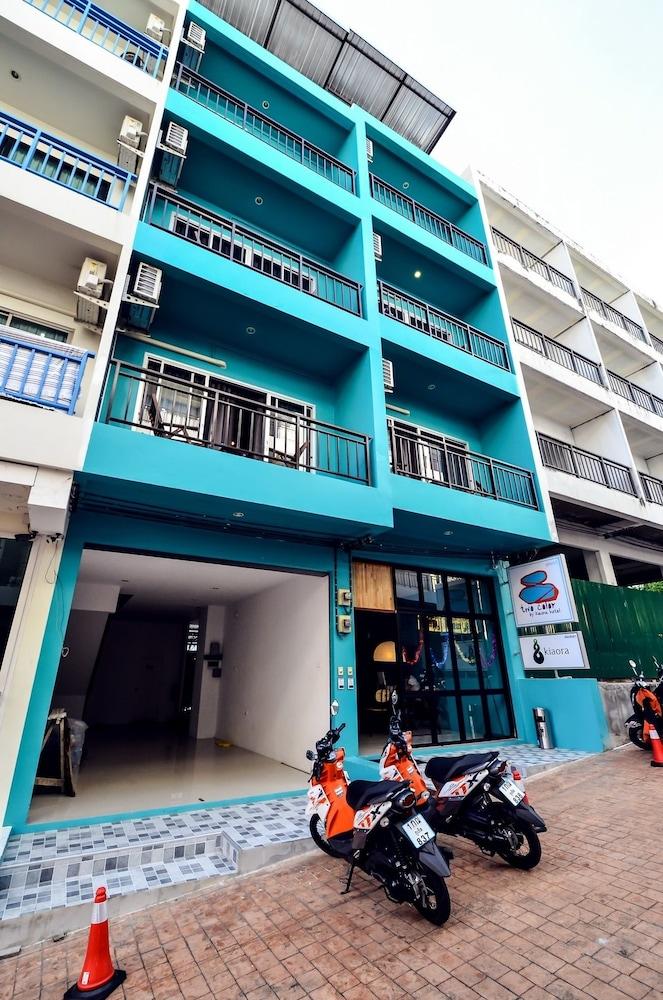 Two Color Patong Hotel Bagian luar foto